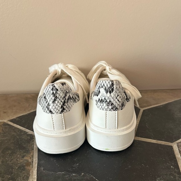 Steve Madden Catcher Sneakers Size 9.5 - Picture 4 of 7